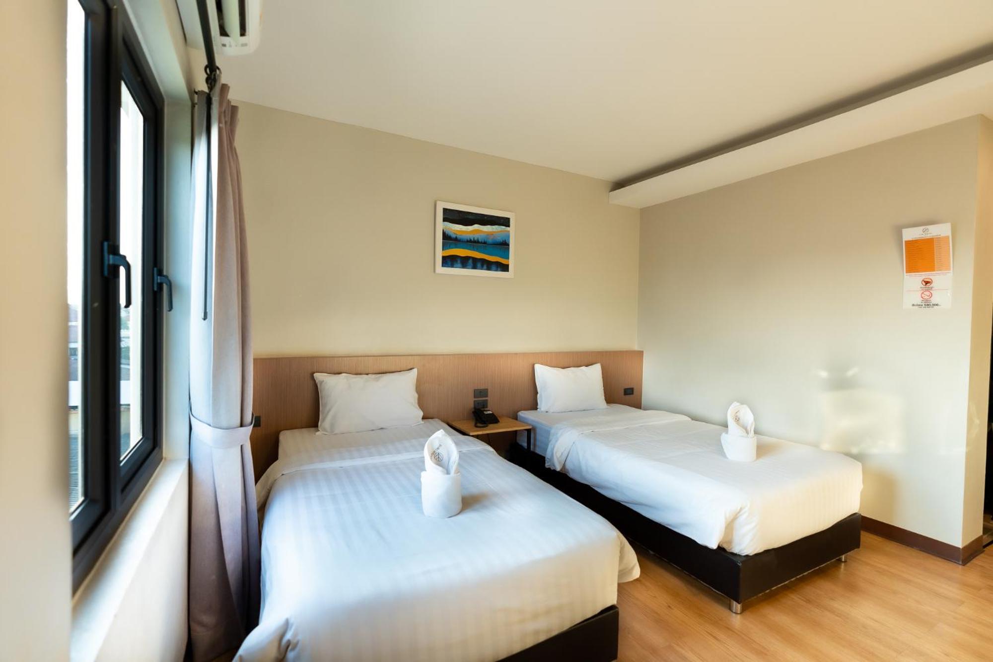Siri Hotel Vientiane Exterior photo